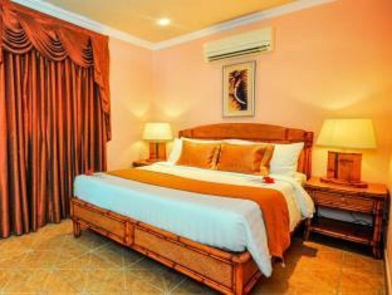 Resort Breakfast At Monaco - Palais Boracay 4*