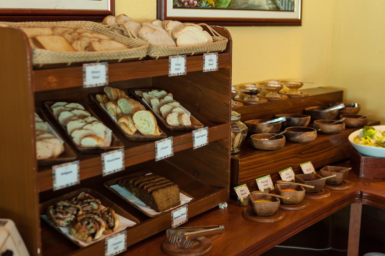 Resort Breakfast At Monaco - Palais Boracay 4*