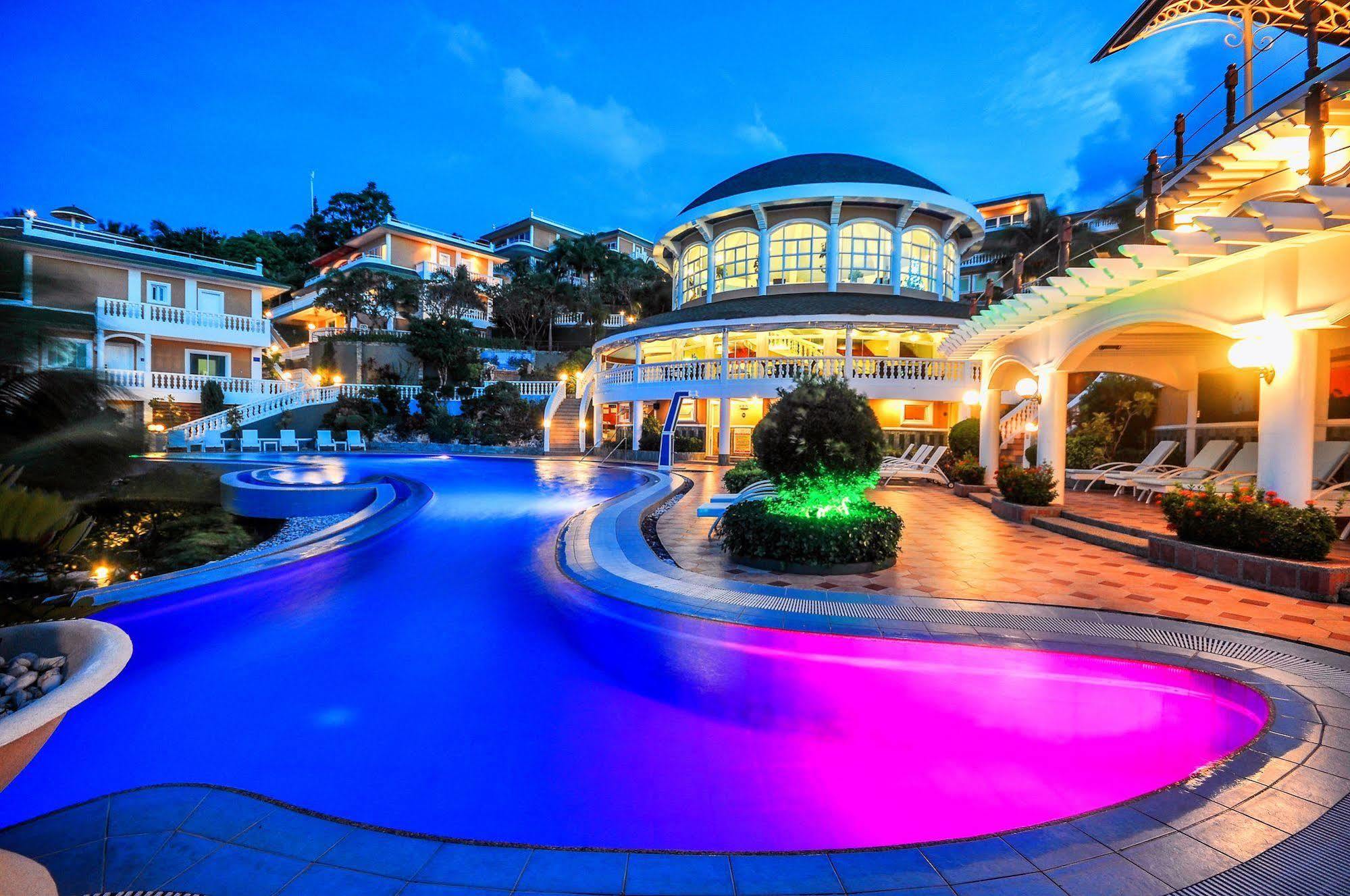 Resort Breakfast At Monaco - Palais Boracay 4*